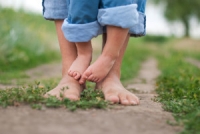 When Do Children Begin To Walk?